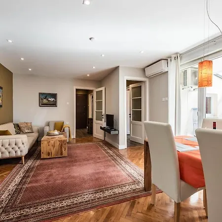Artistic Penthouse In Center Sevastopol Apartament Varna