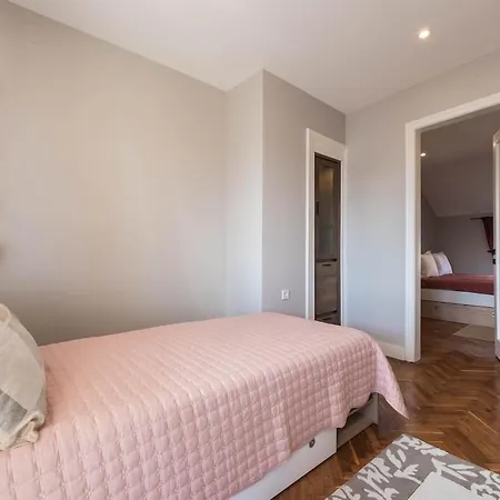 Artistic Penthouse In Center Sevastopol * Varna