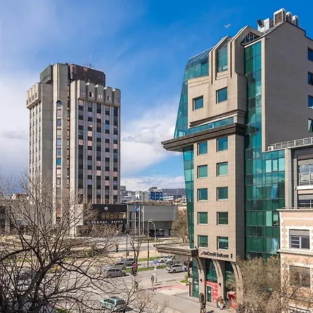 Artistic Penthouse In Center Sevastopol Apartament