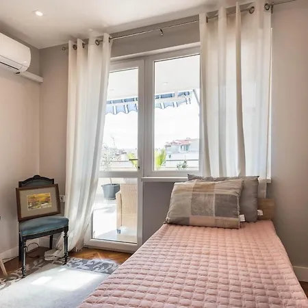 Artistic Penthouse In Center Sevastopol Appartamento *