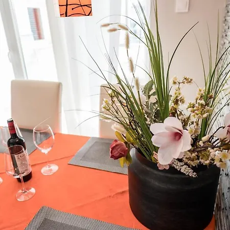 Apartament Artistic Penthouse In Center Sevastopol *