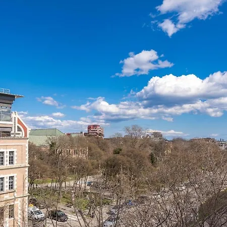 Artistic Penthouse In Center Sevastopol Appartamento